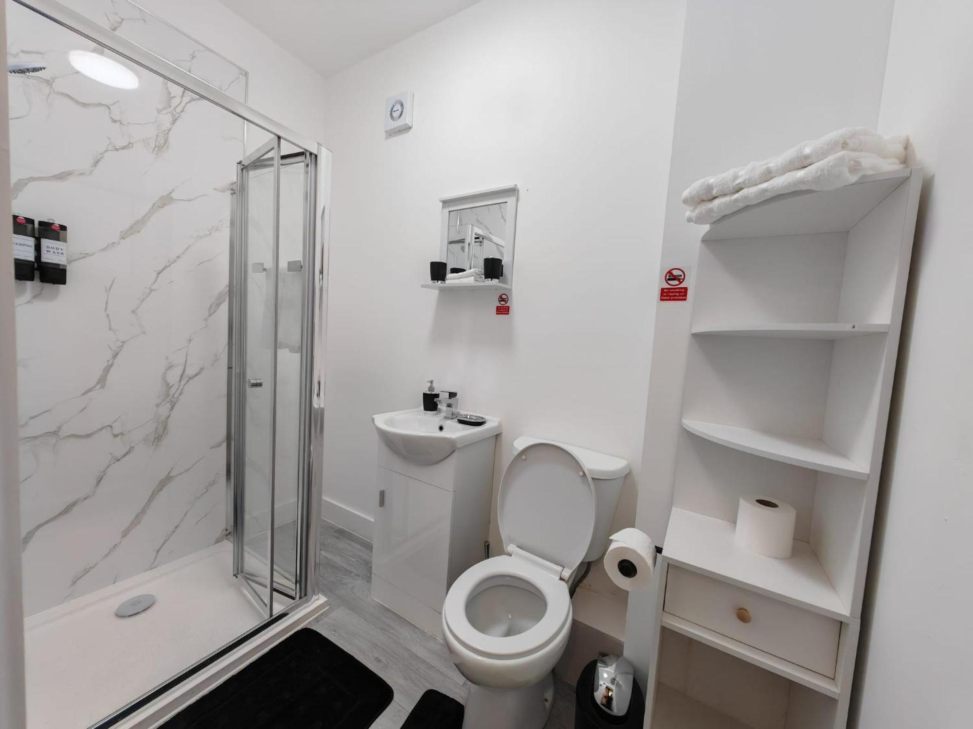 Stay Hub City Centre - Self Check-In Birmingham Bagian luar foto