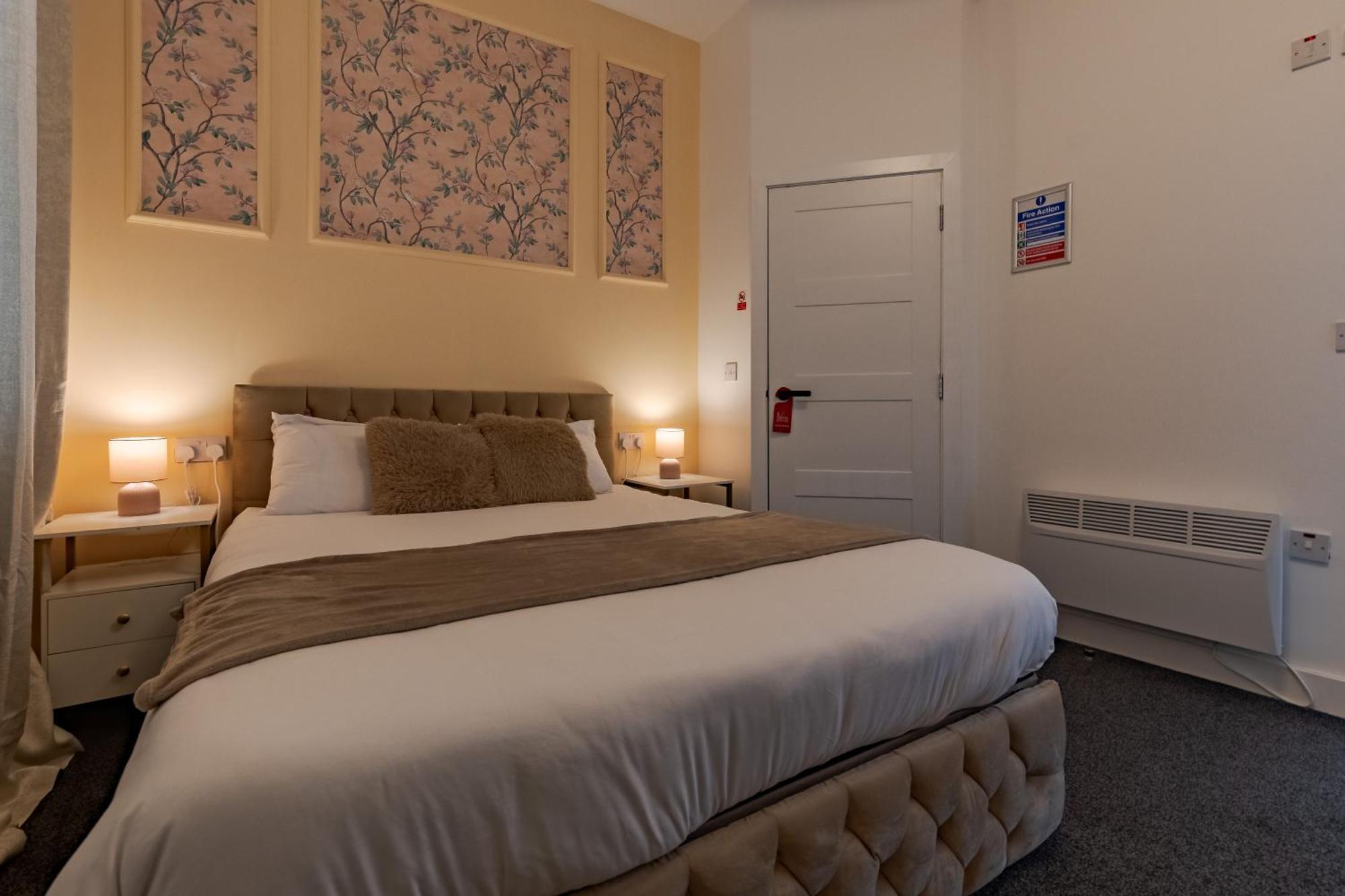 Stay Hub City Centre - Self Check-In Birmingham Bagian luar foto